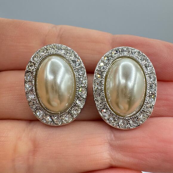 Vintage KJL Kenneth Jay Lane Faux Pearl Cabochon Crystal Rhinestone Earrings - Picture 5 of 15